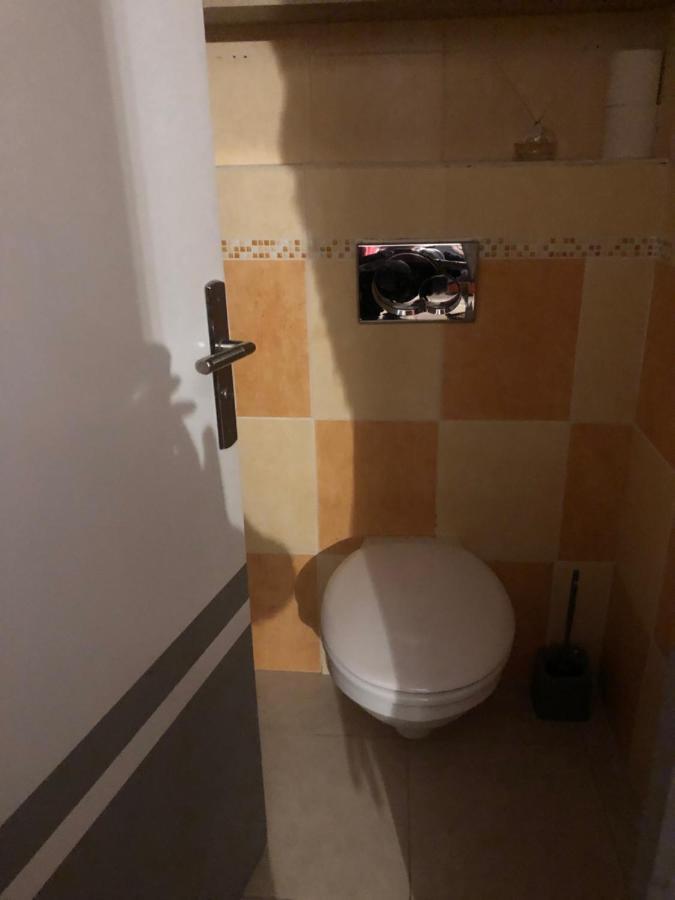 Le Champas Centre Station Lit Queen Size Enchastrayes Ngoại thất bức ảnh